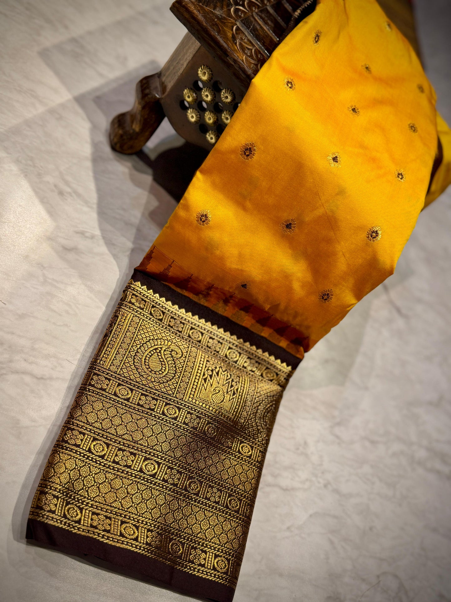 Kanchi Gadwal Pattu Saree