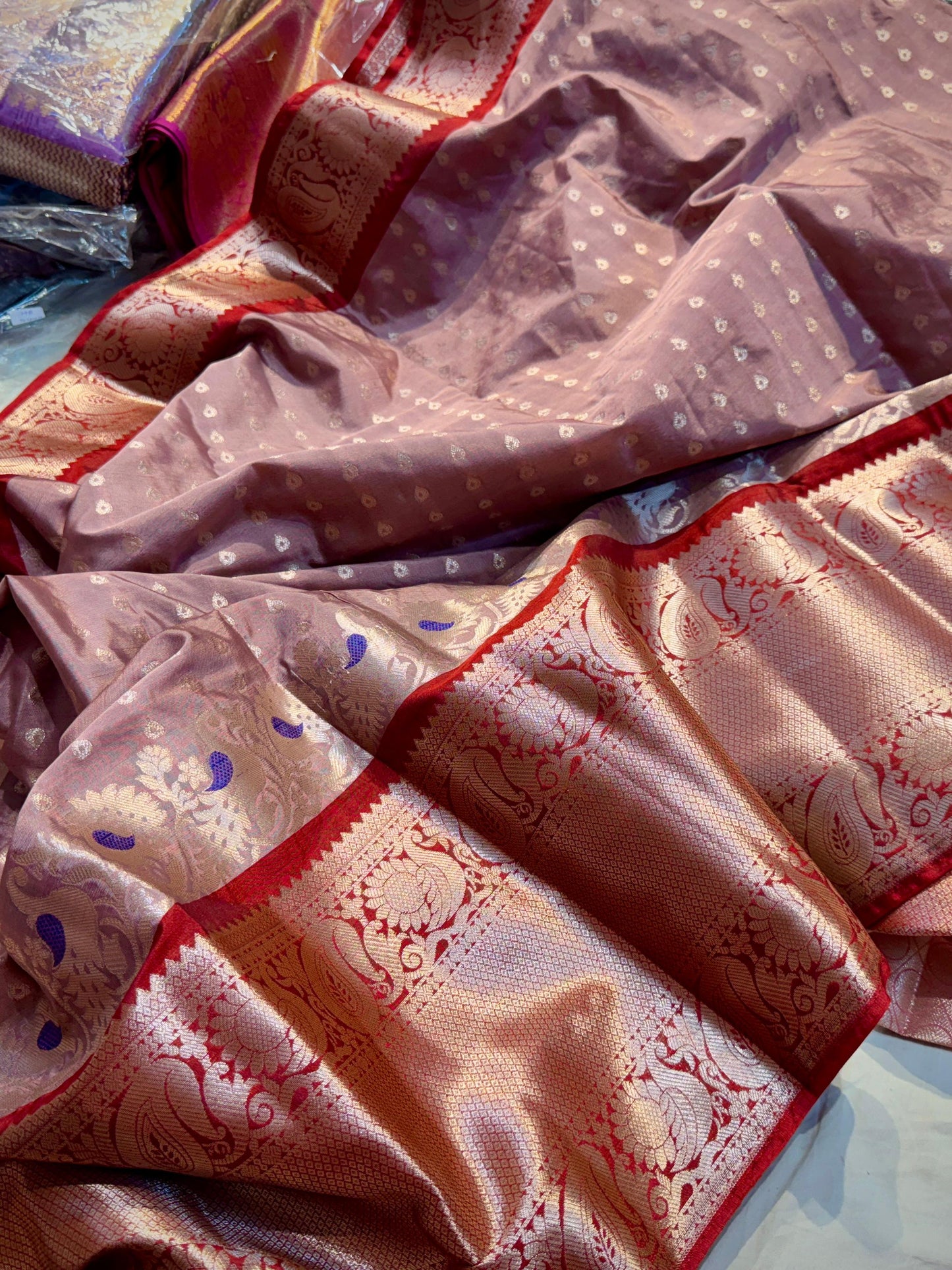 Pettubadi Sarees For Gifting
