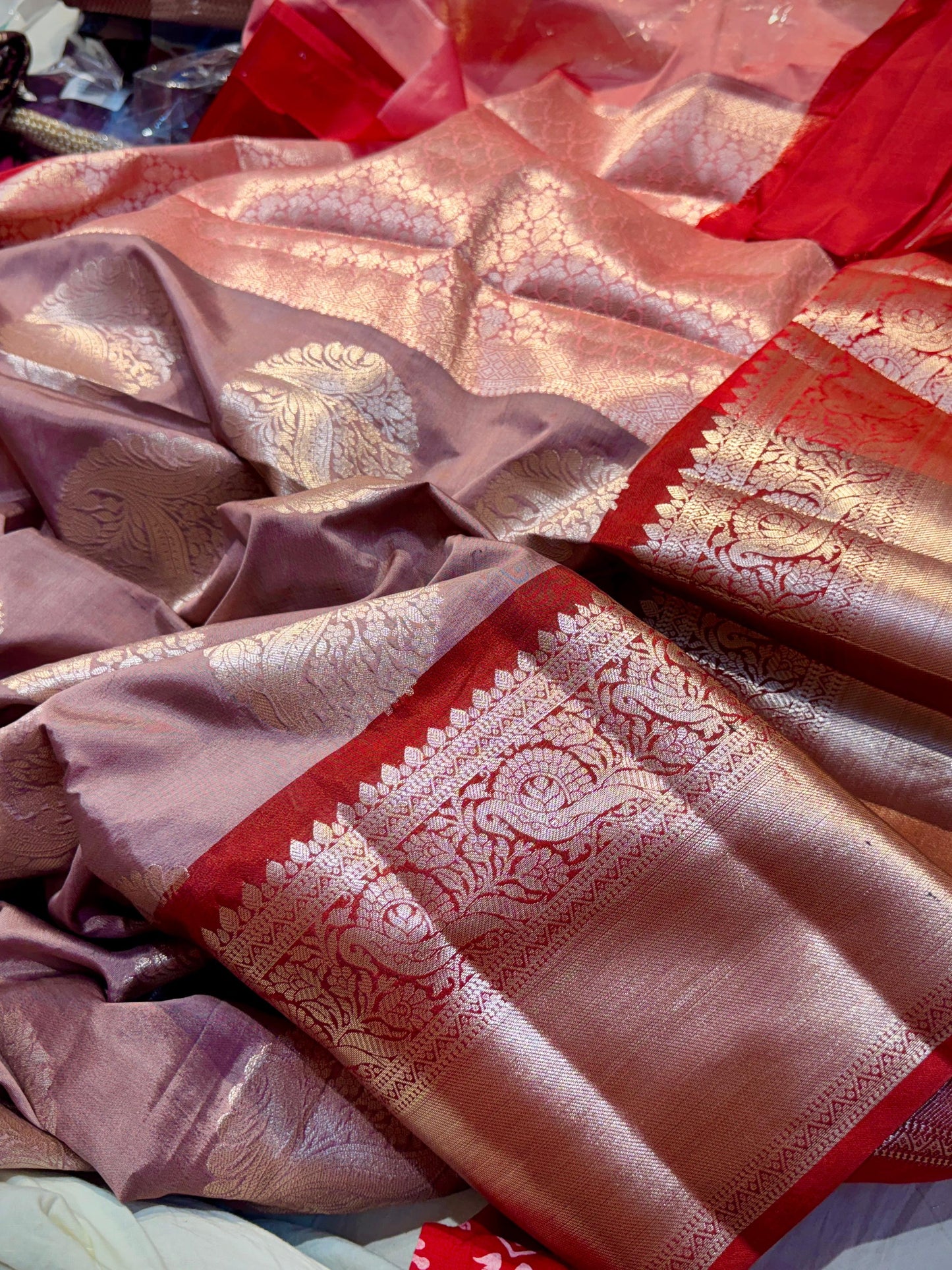 Pettubadi Sarees For Gifting