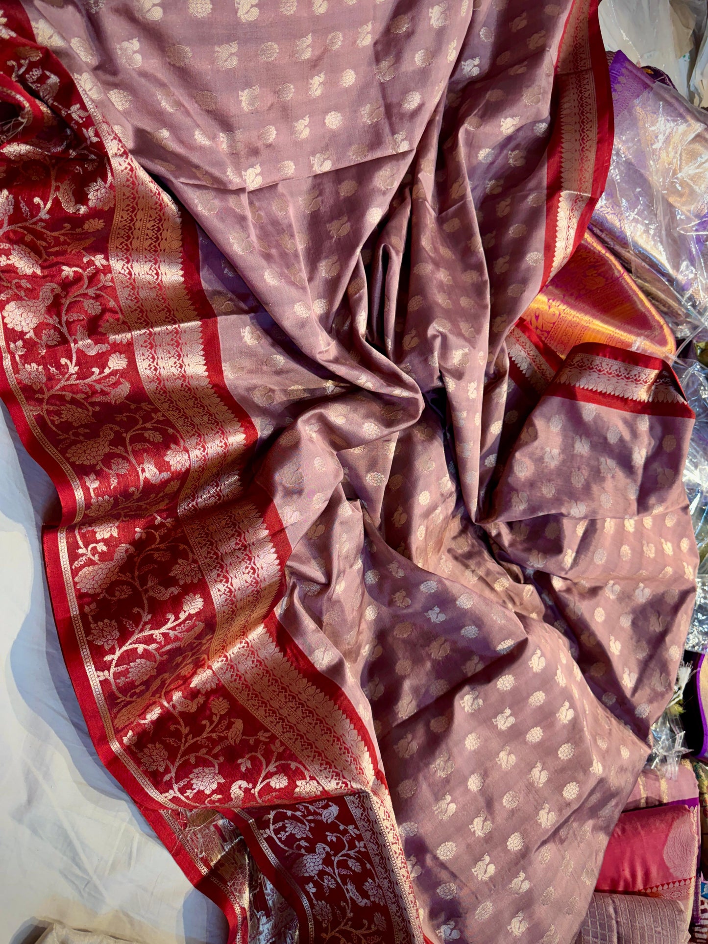 Pettubadi Sarees For Gifting