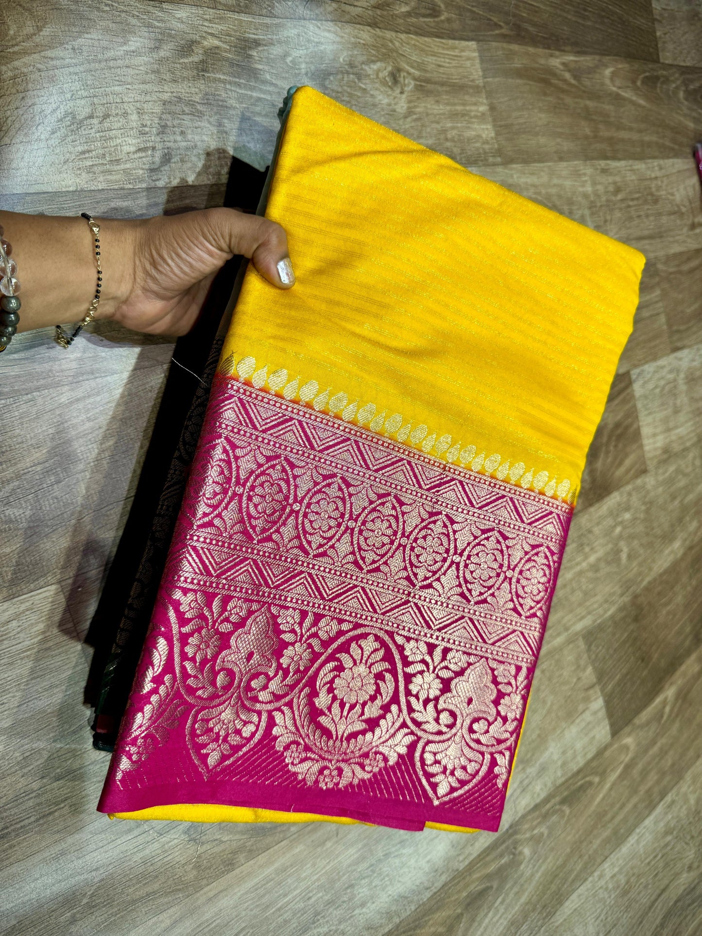 Pettubadi Sarees For Gifting