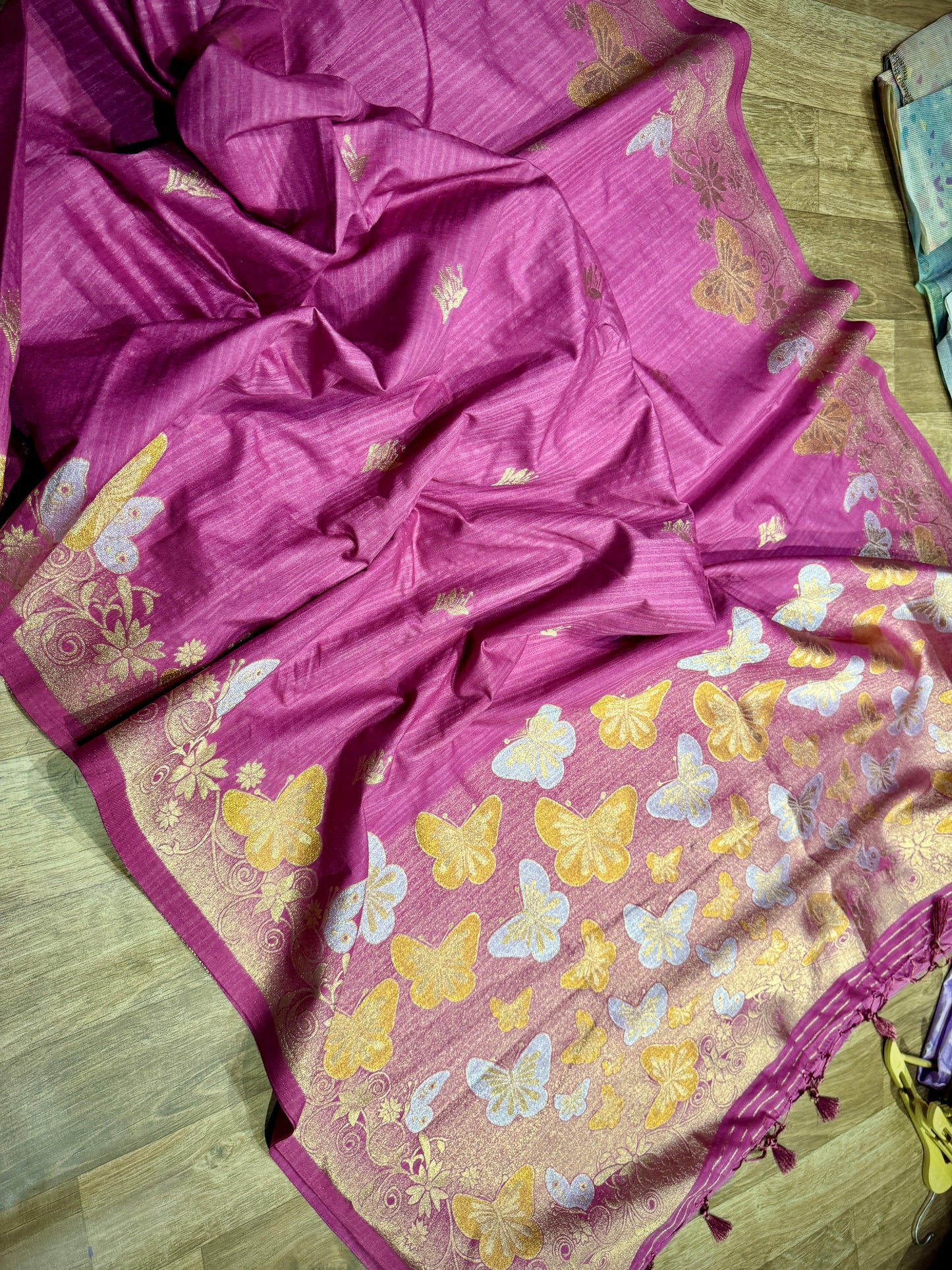 Pettubadi Sarees For Gifting
