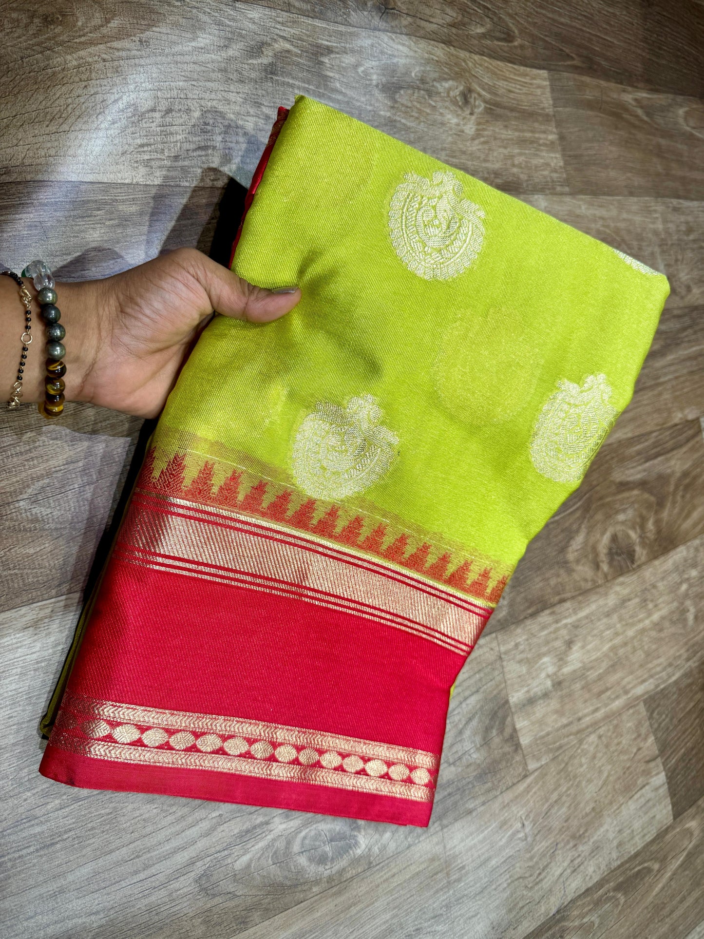 Pettubadi Sarees For Gifting