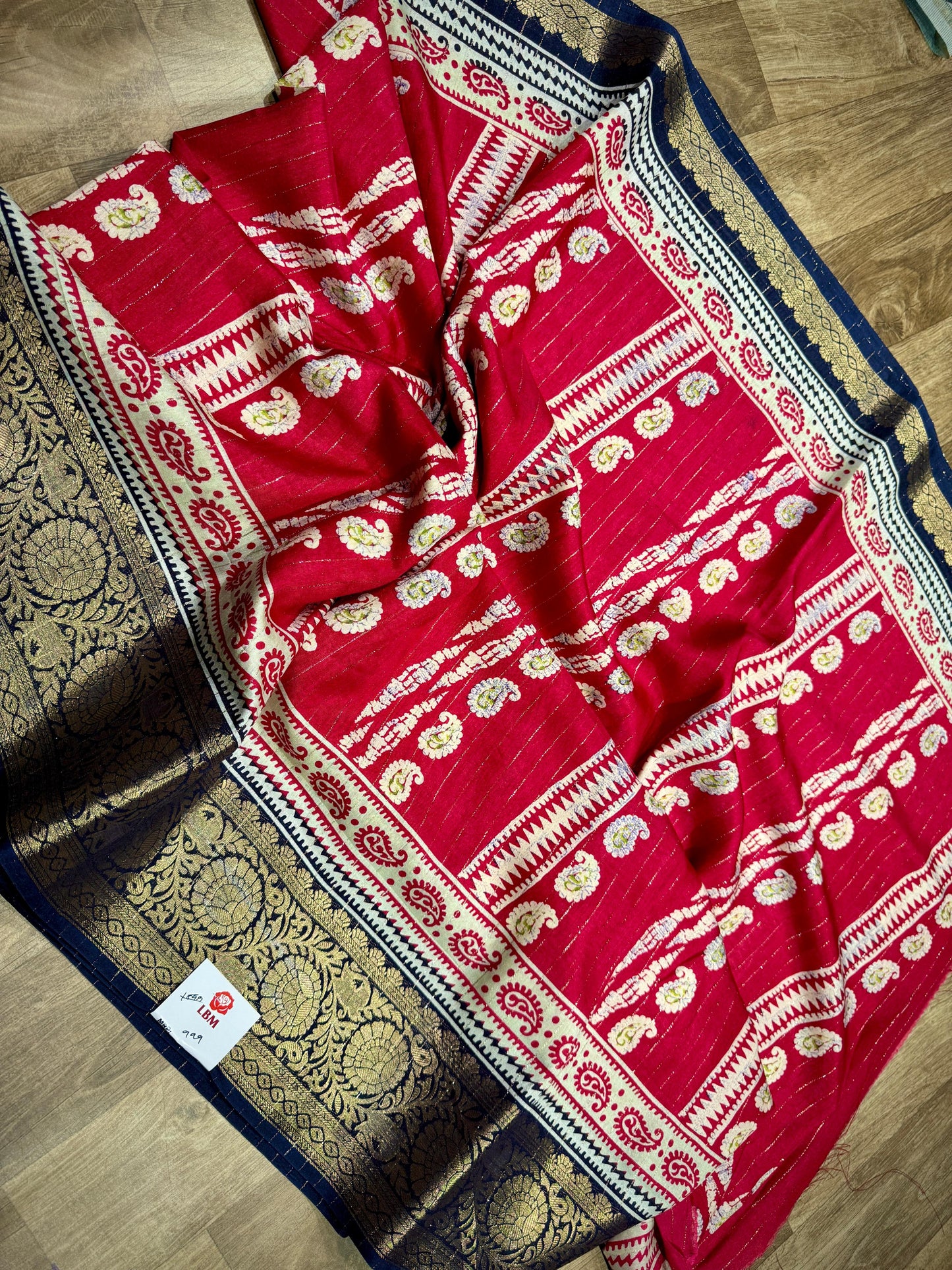 Pettubadi Sarees For Gifting