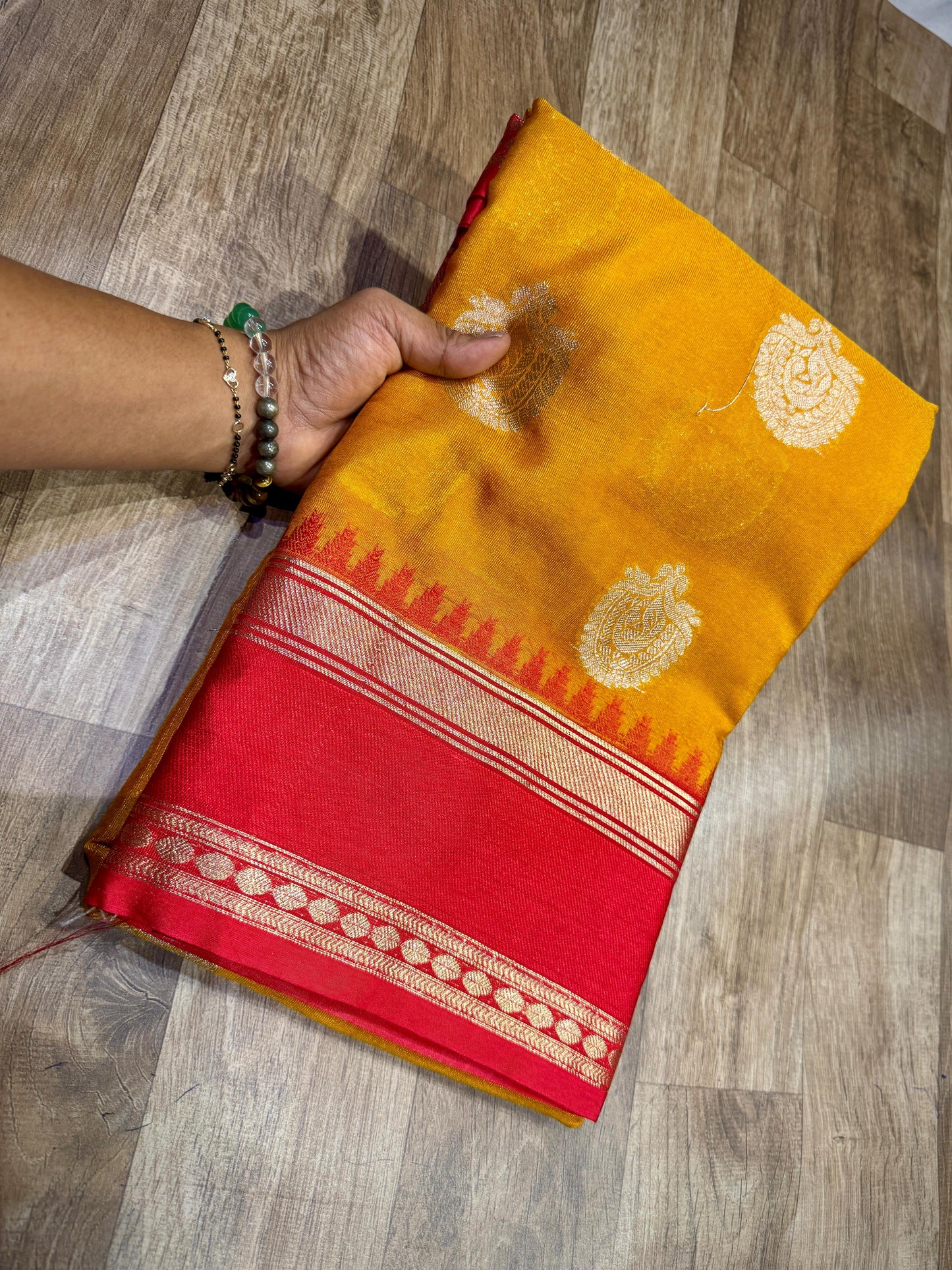 Pettubadi Sarees For Gifting