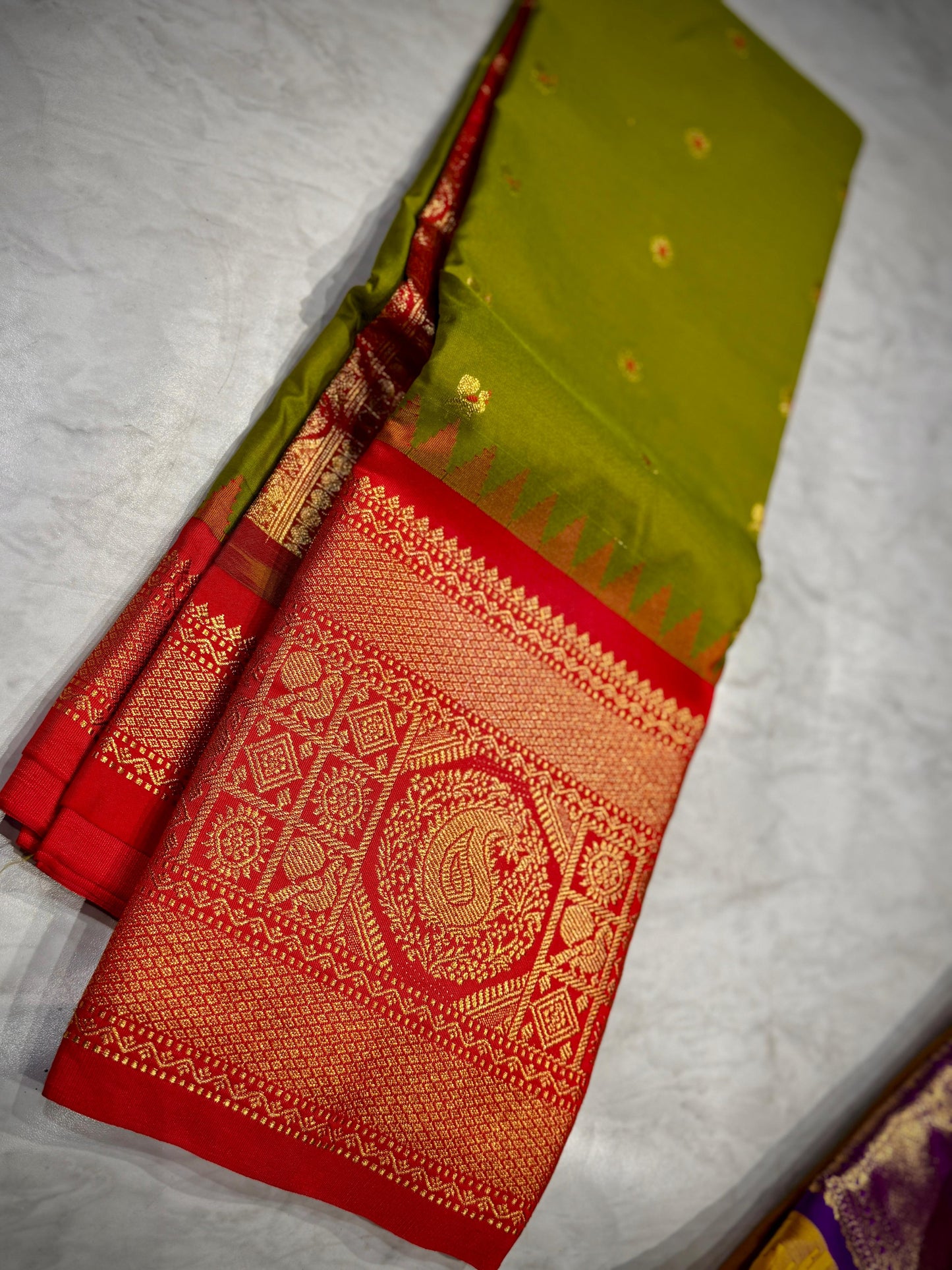Kanchi Gadwal Pattu Saree