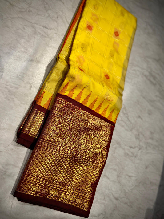 Kanchi Gadwal Pattu Saree