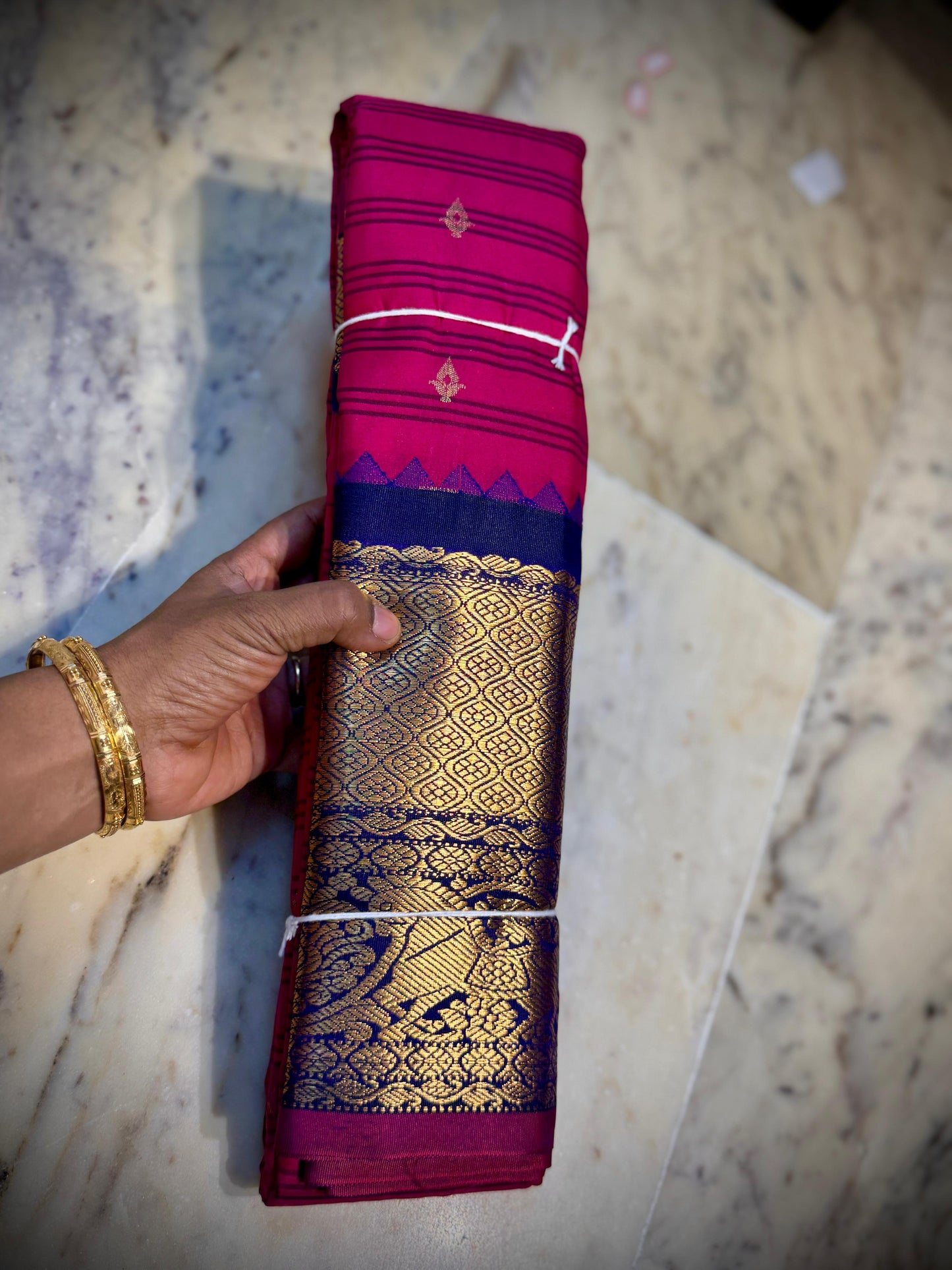 Kanchi Gadwal Pattu Saree