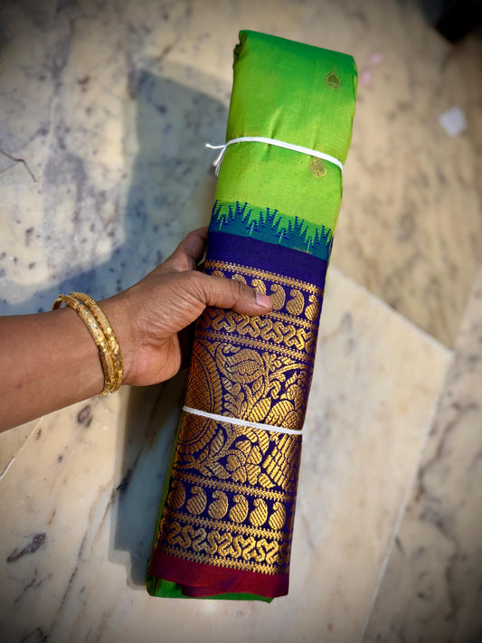 Kanchi Gadwal Pattu Saree