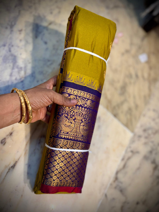 Kanchi Gadwal Pattu Saree