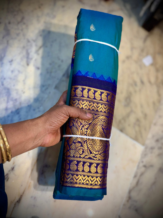 Kanchi Gadwal Pattu Saree