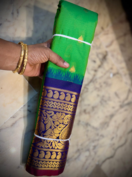 Kanchi Gadwal Pattu Saree