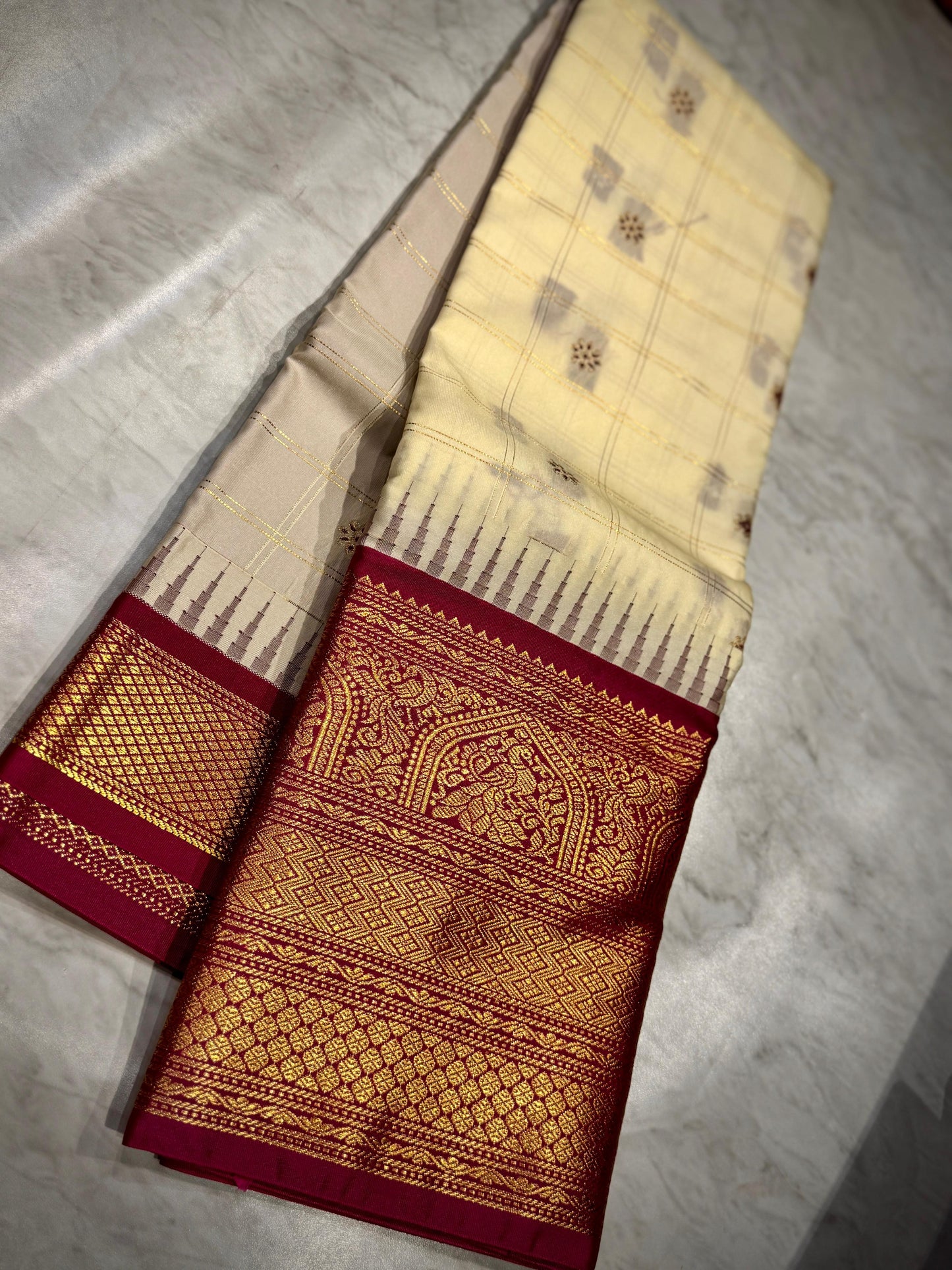 Kanchi Gadwal Pattu Saree