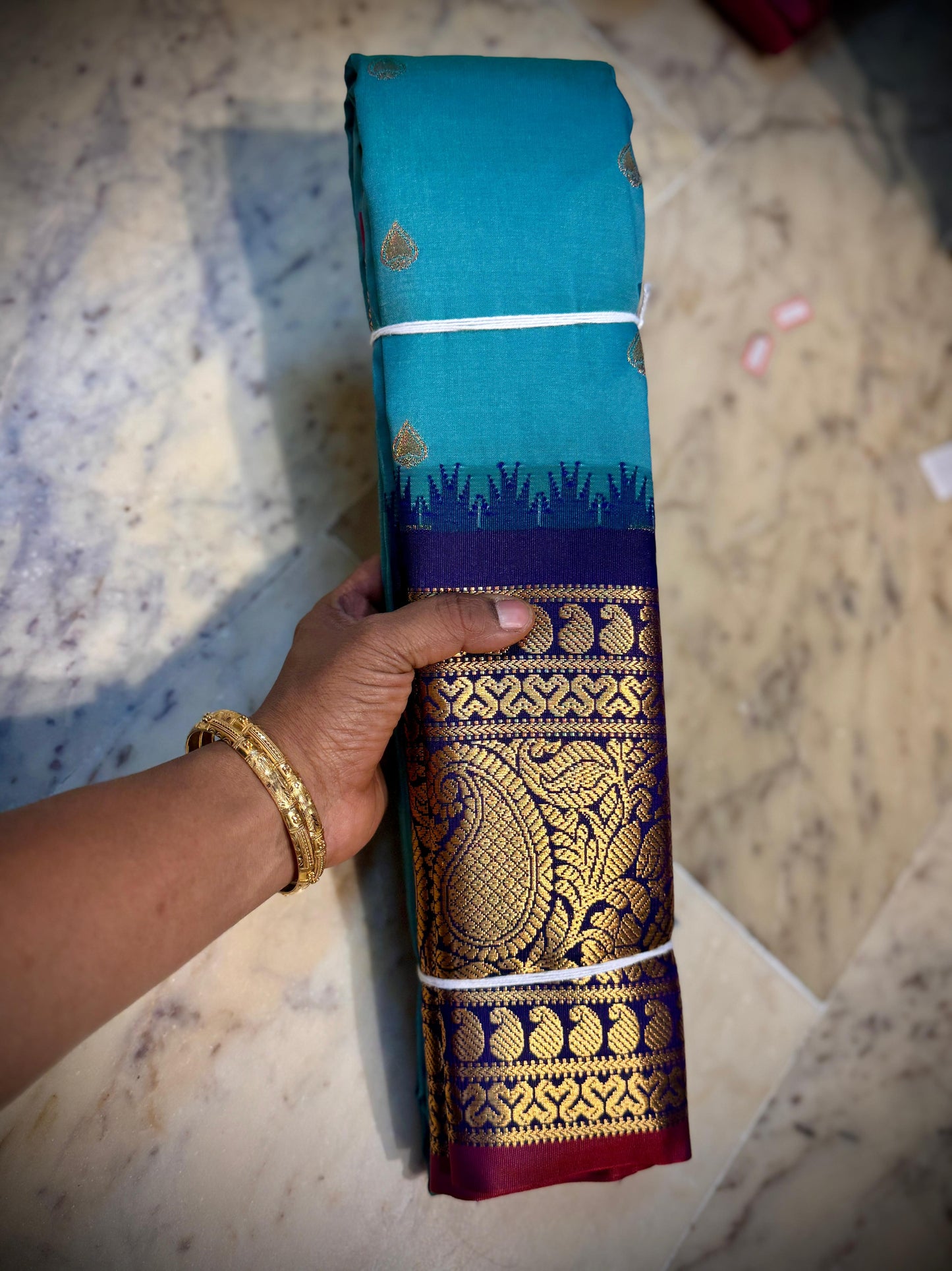 Kanchi Gadwal Pattu Saree