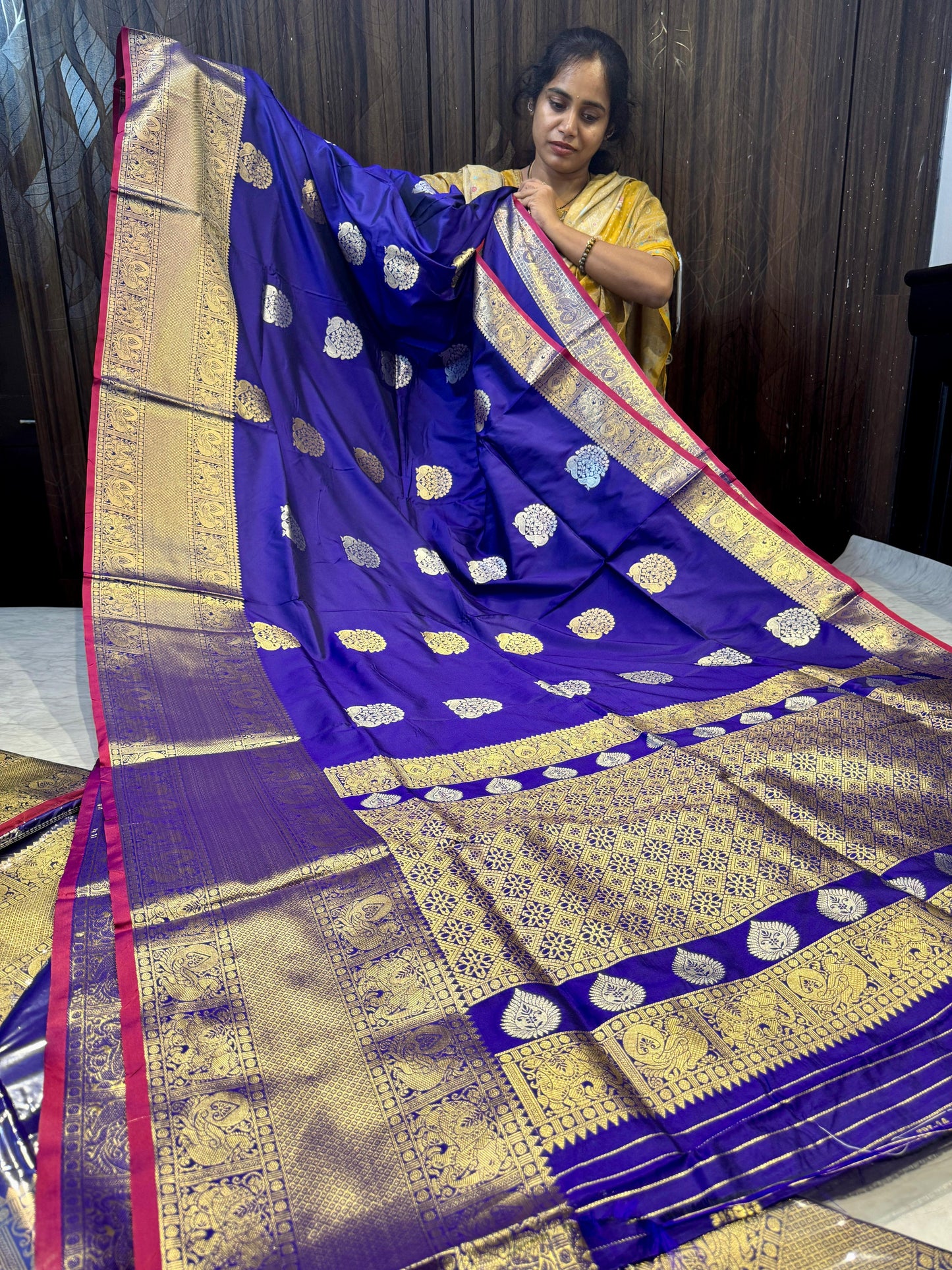 Kataan Gadwal Silk Saree