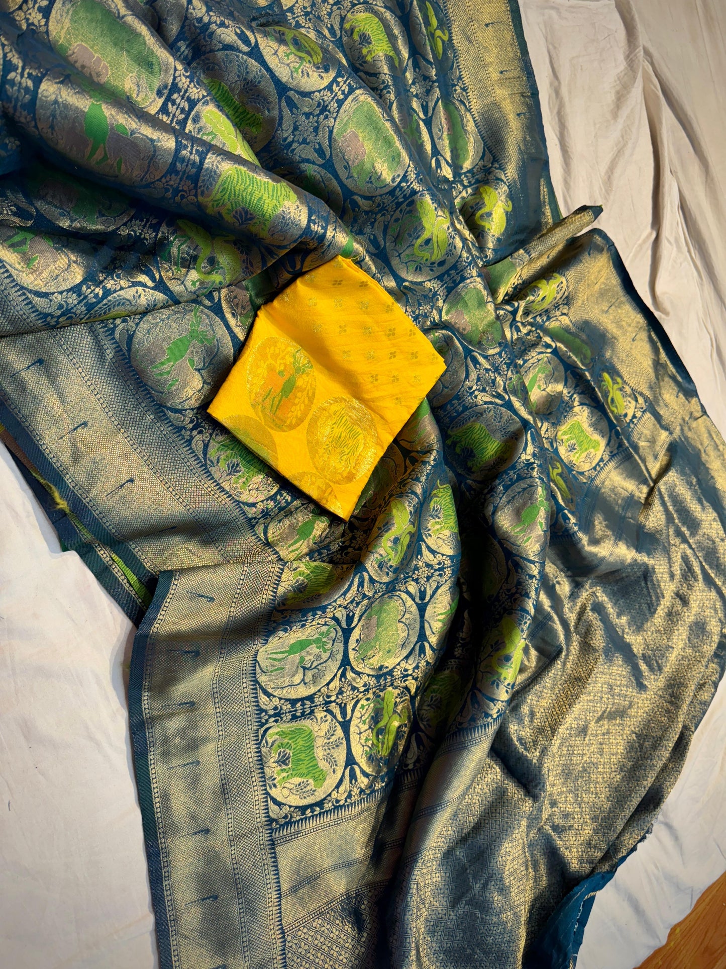 Moonga Vanavihar Pattu Saree
