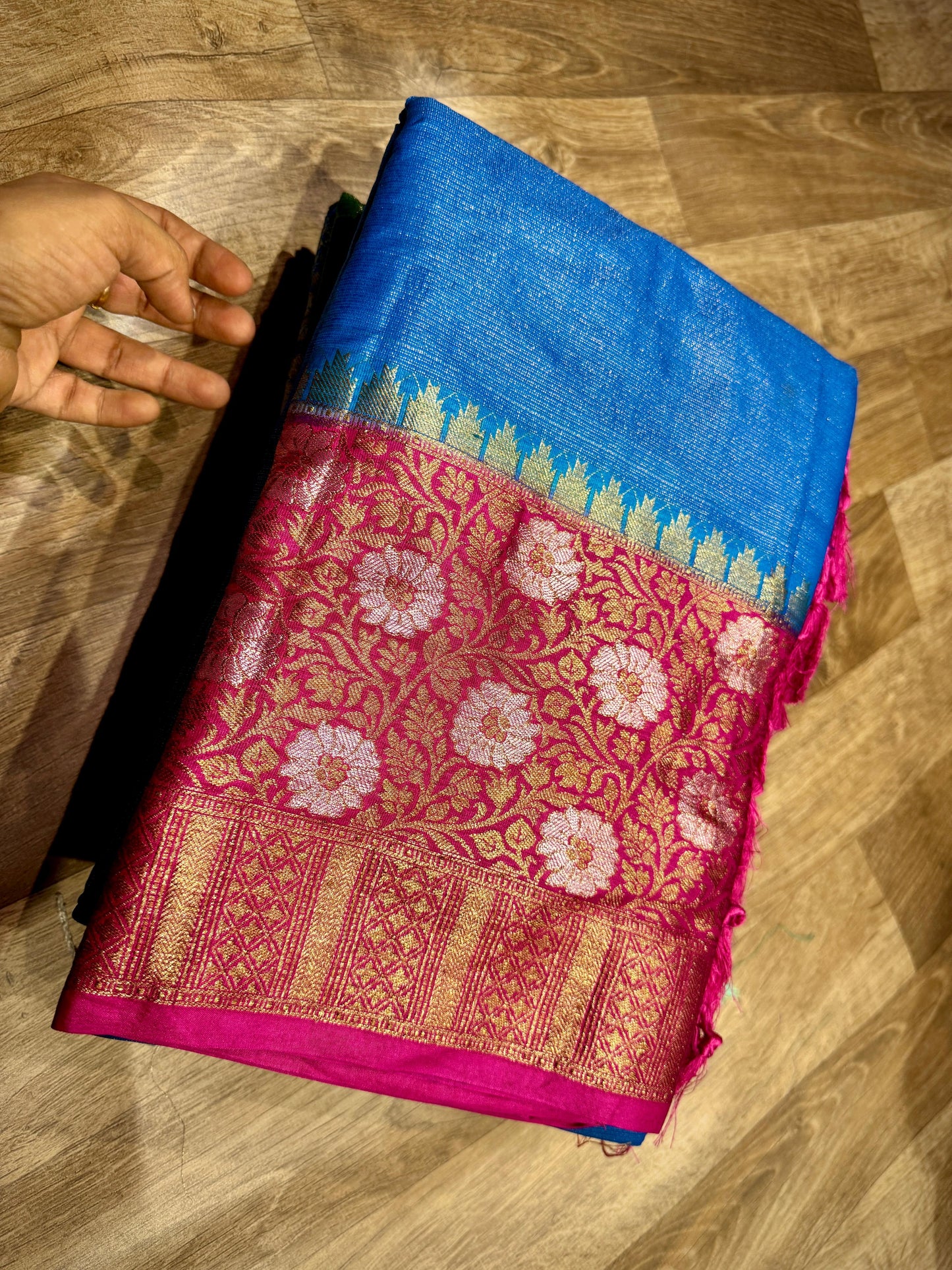 Pettubadi Sarees For Gifting