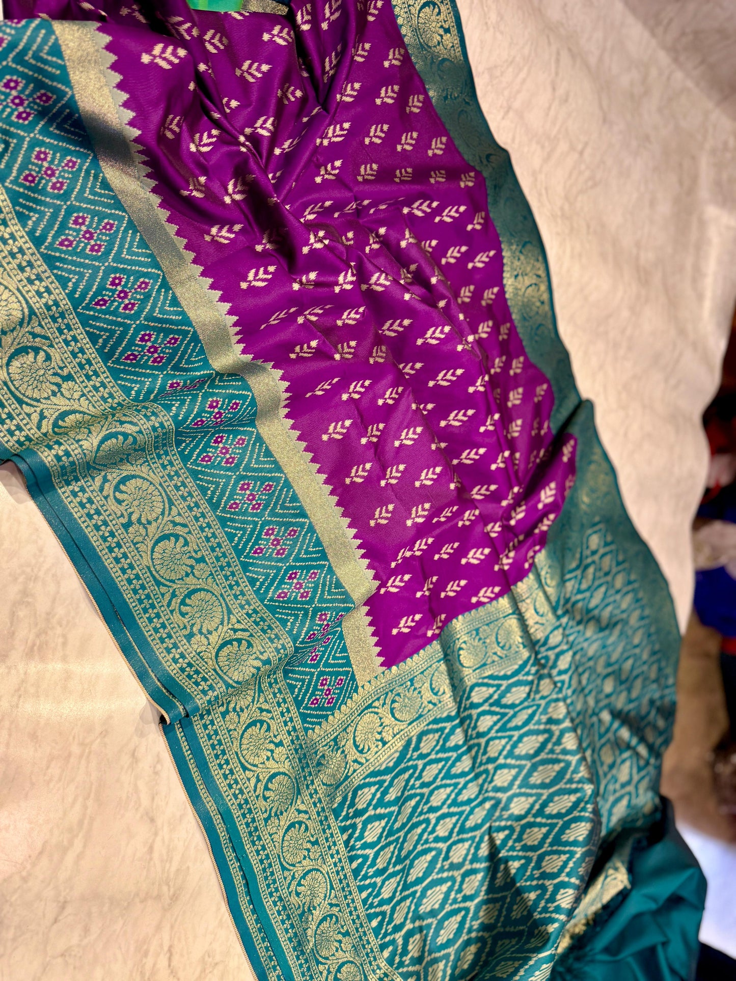 Pochampally Ikkath Soft Silk Saree