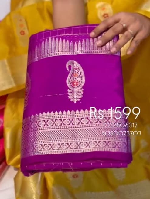 Warm Banarasi Pattu
Saree
Budget Saree
Nice Saree
Gift for Mother Present for Mother
Gift for mom Present for Mom
Gift for Gf  Present for Gf